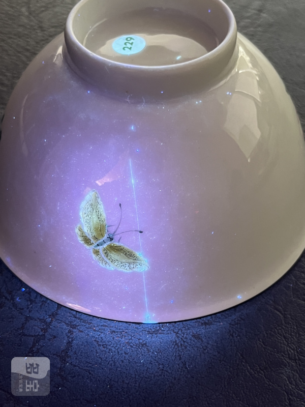 清乾隆 粉彩折枝花卉纹茶圆一对 - 图25
